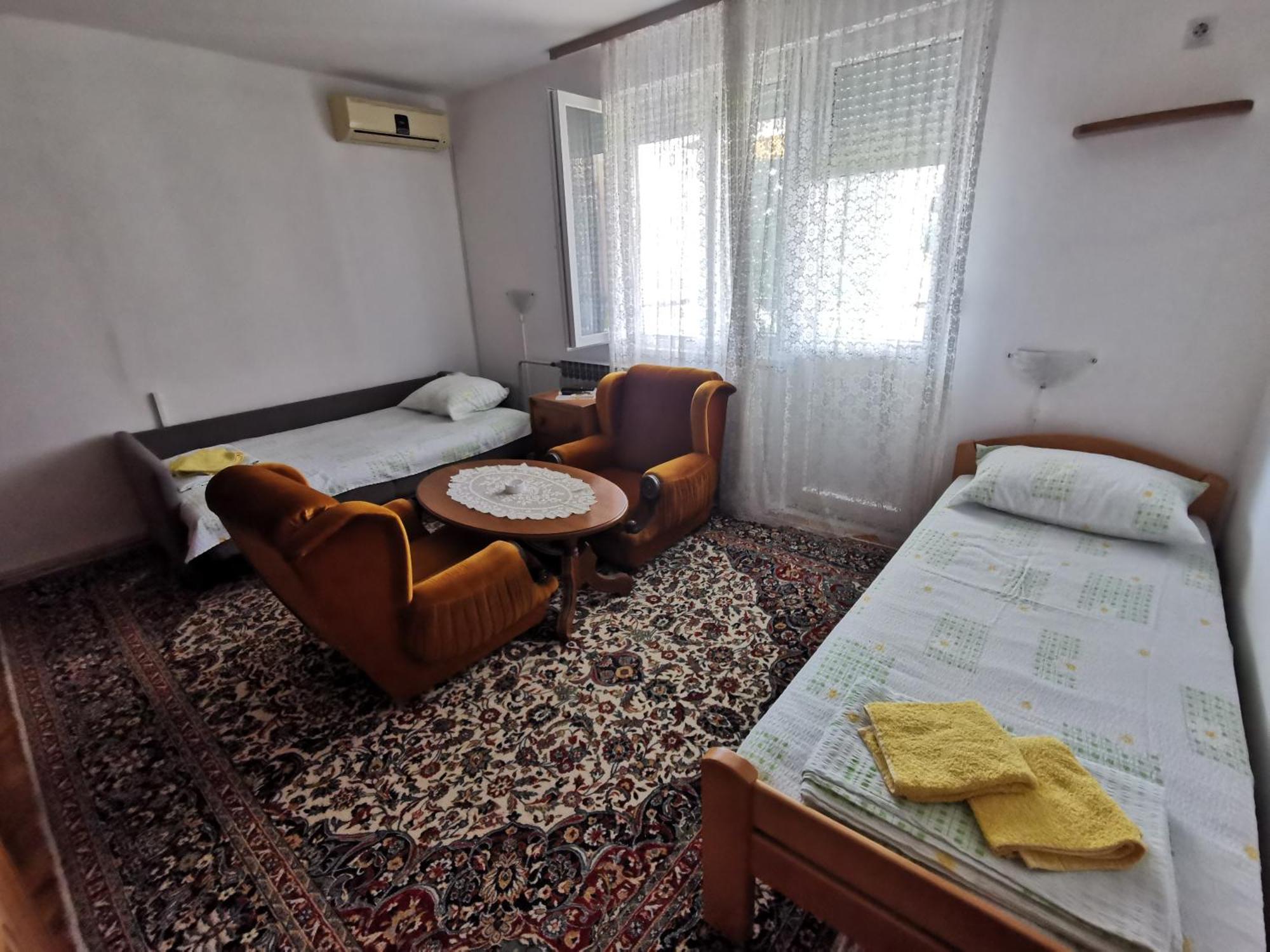 Apartments Domacinstvo Nikolic Valjevo Ngoại thất bức ảnh